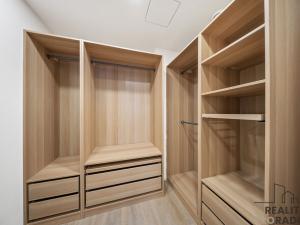Pronájem bytu 2+kk, Praha - Smíchov, Holečkova, 69 m2