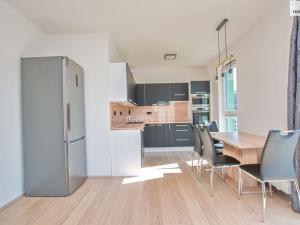 Prodej bytu 2+kk, Liberec - Liberec III-Jeřáb, Kladenská, 58 m2