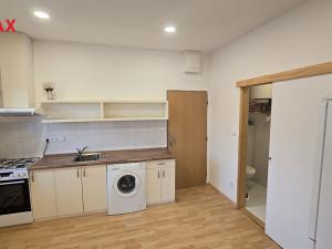 Pronájem bytu 1+1, Dvůr Králové nad Labem, Fügnerova, 34 m2