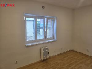 Pronájem bytu 1+1, Dvůr Králové nad Labem, Fügnerova, 34 m2