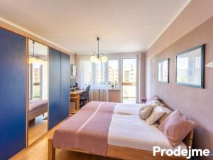Prodej bytu 3+1, Praha - Kamýk, Zárubova, 84 m2