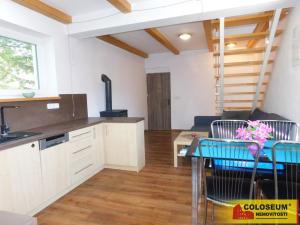 Prodej chaty, Suchohrdly, 80 m2