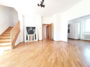 Pronájem rodinného domu, Praha - Záběhlice, Severní II, 200 m2