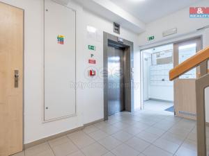 Pronájem bytu 1+kk, Praha - Horní Měcholupy, Hornoměcholupská, 32 m2