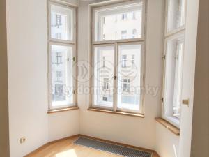 Pronájem bytu 2+1, Praha - Žižkov, Čajkovského, 75 m2