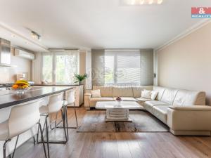 Prodej bytu 3+kk, Praha - Prosek, Prosecká, 68 m2