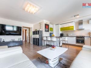 Prodej bytu 3+kk, Praha - Prosek, Prosecká, 68 m2