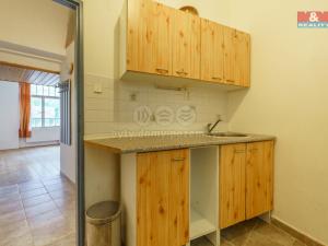 Prodej bytu 1+1, Karlovy Vary, Pražská silnice, 31 m2