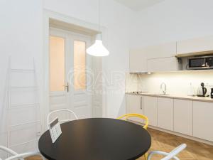 Pronájem bytu 2+kk, Praha - Nové Město, Na Poříčí, 55 m2