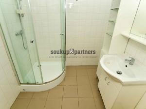 Pronájem bytu 2+kk, Praha - Smíchov, Moulíkova, 47 m2