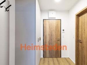 Pronájem bytu 1+kk, Praha - Holešovice, Vrbenského, 37 m2