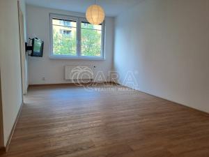 Pronájem bytu 2+kk, Praha - Troja, Hnězdenská, 47 m2