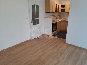 Pronájem bytu 2+kk, Praha - Troja, Hnězdenská, 47 m2