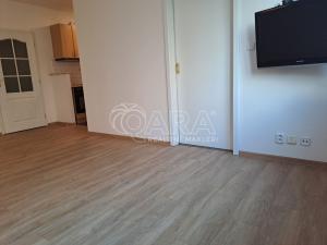 Pronájem bytu 2+kk, Praha - Troja, Hnězdenská, 47 m2