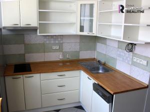 Pronájem bytu 2+1, Karlovy Vary, K. Čapka, 56 m2