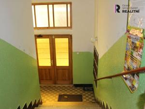 Pronájem bytu 2+1, Karlovy Vary, K. Čapka, 56 m2