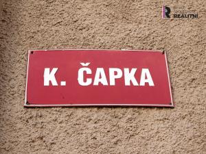Pronájem bytu 2+1, Karlovy Vary, K. Čapka, 56 m2