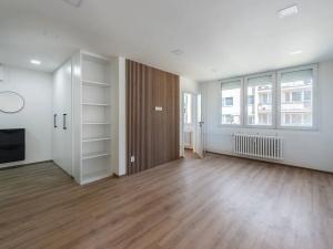 Prodej bytu 2+1, Praha - Lhotka, Zálesí, 42 m2