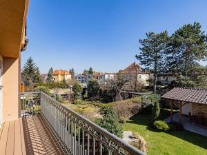 Prodej ordinace, Praha - Suchdol, Osvobození, 314 m2