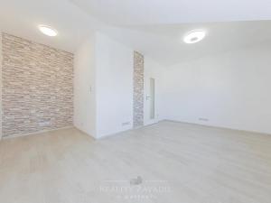 Prodej ordinace, Praha - Suchdol, Osvobození, 314 m2