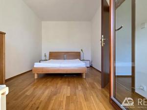 Pronájem bytu 2+kk, Praha - Dejvice, Paťanka, 70 m2