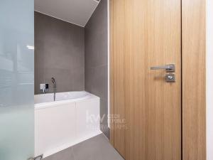Prodej rodinného domu, Praha - Libuš, V Hrobech, 285 m2