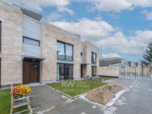 Prodej rodinného domu, Praha - Libuš, V Hrobech, 285 m2