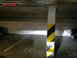 Pronájem garážového stání, Praha - Smíchov, Randova, 15 m2