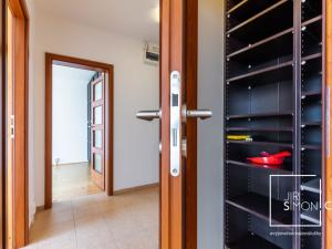 Pronájem bytu 3+kk, Praha - Horní Měcholupy, Janovská, 66 m2