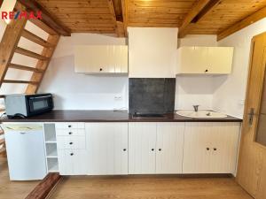Pronájem bytu 1+kk, Dobříš, náměstí Svobody, 32 m2