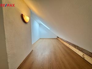 Pronájem bytu 1+kk, Dobříš, náměstí Svobody, 32 m2