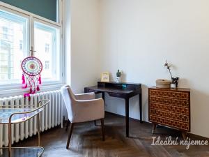Pronájem bytu 2+kk, Praha - Nusle, Oldřichova, 43 m2