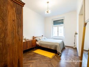 Pronájem bytu 2+kk, Praha - Nusle, Oldřichova, 43 m2