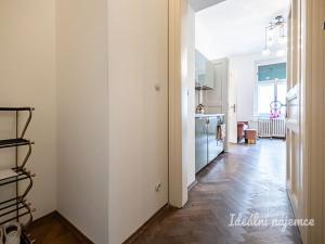 Pronájem bytu 2+kk, Praha - Nusle, Oldřichova, 43 m2