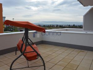 Pronájem bytu 1+kk, Praha - Kyje, Sicherova, 31 m2