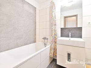 Pronájem bytu 2+kk, Brno, Přadlácká, 56 m2