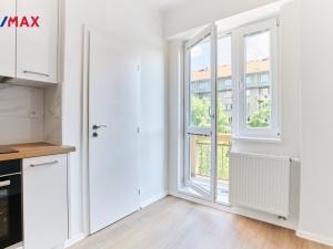 Pronájem bytu 2+1, Praha - Vršovice, Amurská, 73 m2