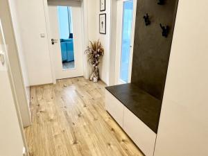 Prodej bytu 2+kk, Zlín - Malenovice, třída Svobody, 66 m2