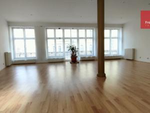 Pronájem kanceláře, Teplice, Masarykova třída, 130 m2