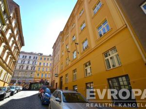 Pronájem bytu 1+kk, Praha - Žižkov, Chlumova, 32 m2