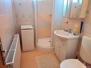 Pronájem bytu 1+1, Hradec Králové, Ječná, 36 m2