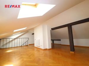 Pronájem bytu 3+kk, Praha - Vyšehrad, Neklanova, 101 m2