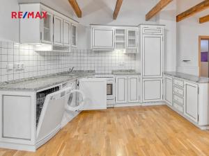 Pronájem bytu 2+kk, Poděbrady, Riegrovo náměstí, 99 m2