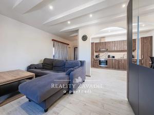 Prodej rodinného domu, Hovorčovice, Hlavní, 350 m2
