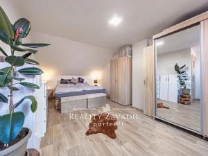 Prodej rodinného domu, Hovorčovice, Hlavní, 350 m2