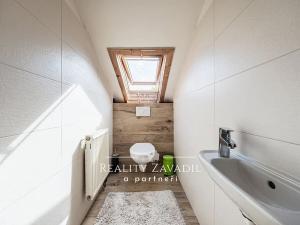 Prodej rodinného domu, Hovorčovice, Hlavní, 350 m2