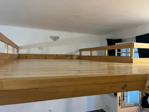 Pronájem bytu 1+kk, Praha - Smíchov, Plzeňská, 30 m2
