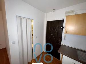Pronájem bytu 1+kk, Praha - Strašnice, Limuzská, 28 m2