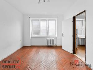 Prodej bytu 2+1, Hradec Králové - Slezské Předměstí, třída SNP, 55 m2