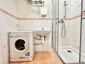 Pronájem bytu 1+kk, Praha - Libeň, Drahobejlova, 25 m2